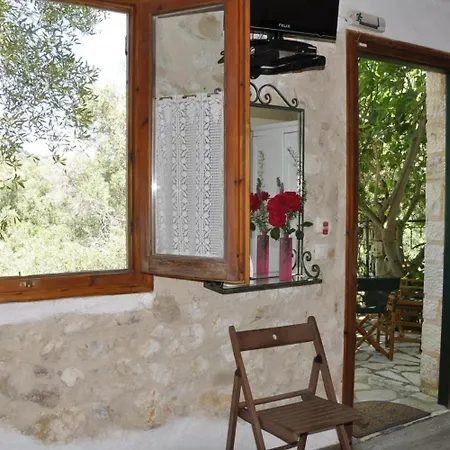 Adamantia Newly Built A3 3* גאיוס